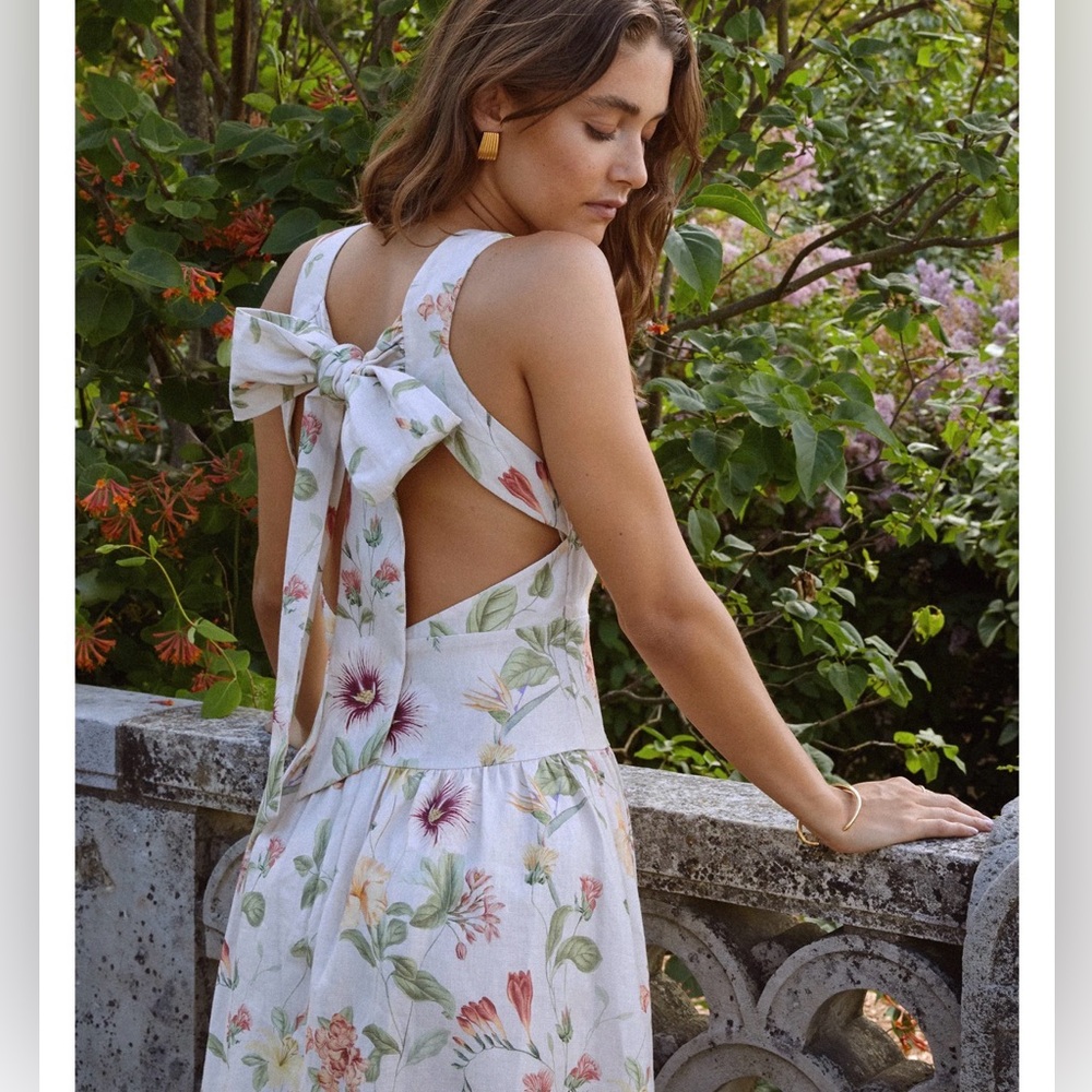 Elegant Floral Midi Dress